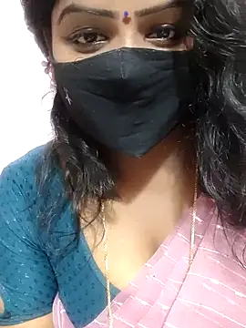 Snapshot of louise92 chatting on 02/17/25, 05:47 louise92 online show from 02/17/25, 05:47