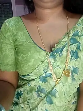 Snapshot of louise92 chatting on 03/29/26, 08:14 louise92 online show from 03/29/26, 08:14