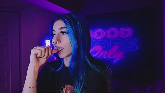 AriaVoss online show from 02/11/25, 07:16