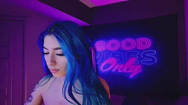 AriaVoss online show from 02/12/25, 08:18