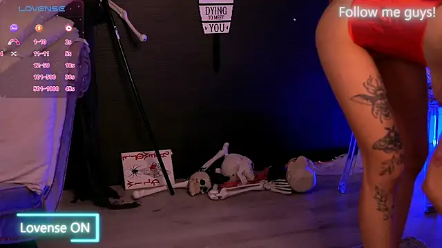 AriaVoss online show from 10/18/25, 09:26