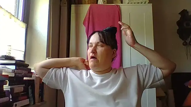 Snapshot of _squirty_cum_lady_ chatting on 06/18/26, 08:25 squirty cum lady online show from 06/18/26, 08:25