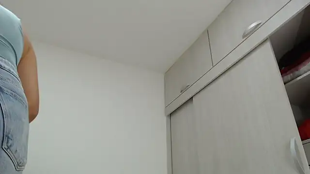 Amelia Debora Antonella online show from 11/19/25, 01:11