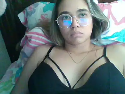 trianabell online show from 12/13/24, 07:43