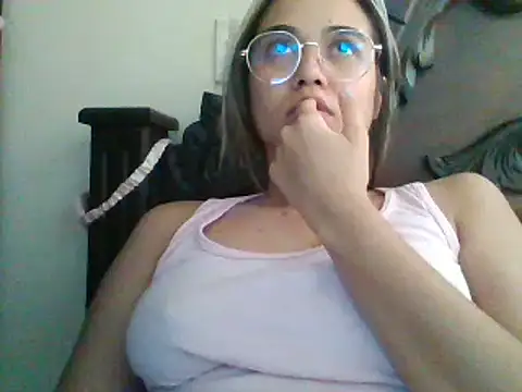 trianabell online show from 01/17/25, 06:23