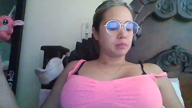 trianabell online show from 02/20/25, 06:57