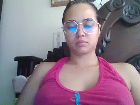 trianabell online show from 02/24/25, 04:26