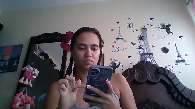 trianabell online show from 10/22/25, 04:51