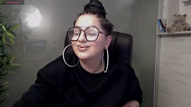 BustyAllyy online show from 03/20/25, 10:18