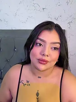 Snapshot of Brhiana_Williamms chatting on 06/19/26, 12:42 Brhiana Williamms online show from 06/19/26, 12:42