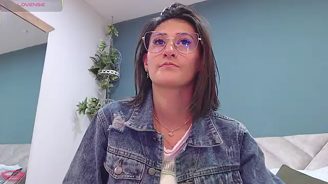 SharisWillian online show from 01/24/25, 03:43