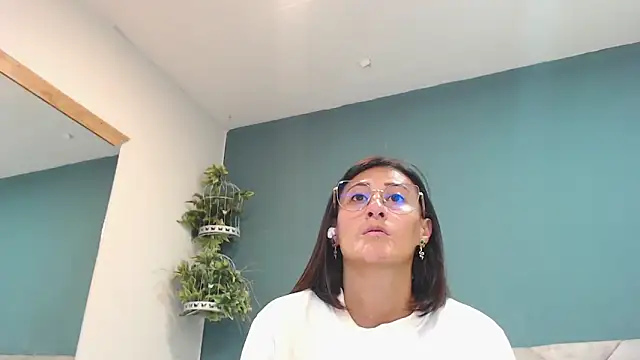 SharisWillian online show from 12/04/25, 03:49