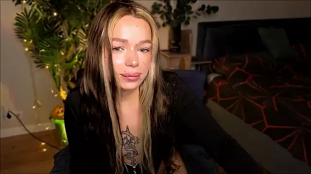 Lily Yin online show from 02/10/25, 06:20