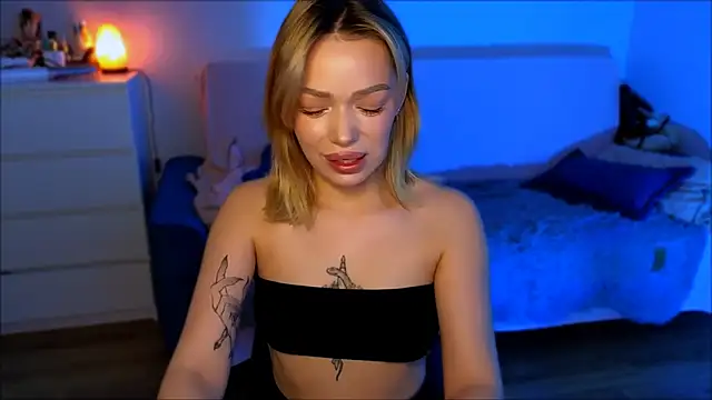 Lily Yin online show from 11/30/25, 05:11