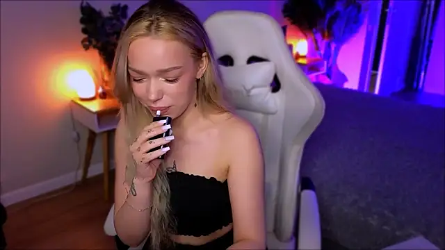 Lily Yin online show from 04/03/26, 06:00