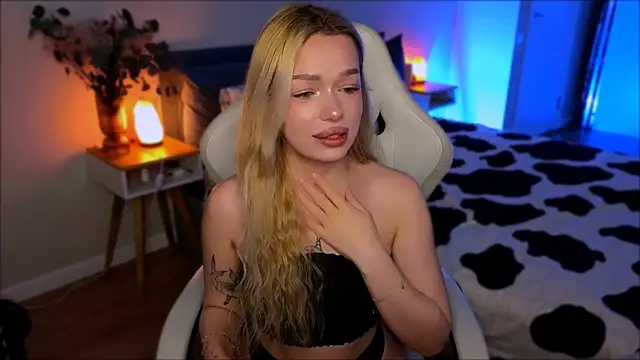 Lily Yin online show from 07/05/26, 05:47