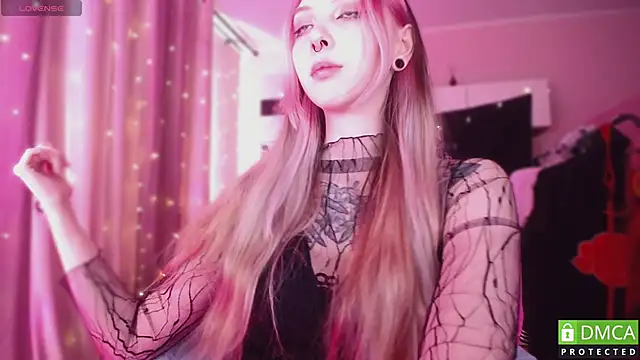 JustMeowGirl online show from 06/05/26, 06:52