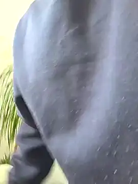 Schnubby1 online show from 02/27/25, 02:21