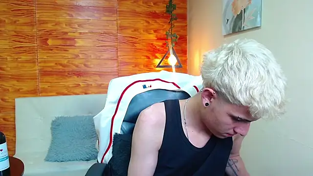 Snapshot of Bastiaan_28 chatting on 12/11/24, 07:31 Bastiaan 28 online show from 12/11/24, 07:31