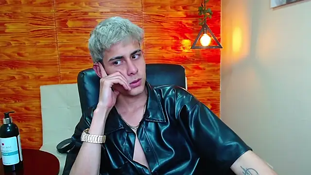 Snapshot of Bastiaan_28 chatting on 01/05/25, 02:19 Bastiaan 28 online show from 01/05/25, 02:19