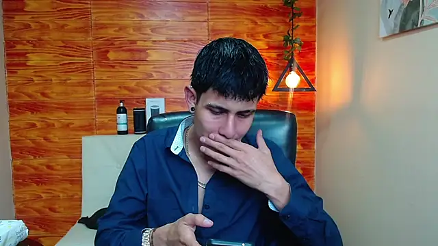 Snapshot of Bastiaan_28 chatting on 01/09/25, 01:08 Bastiaan 28 online show from 01/09/25, 01:08