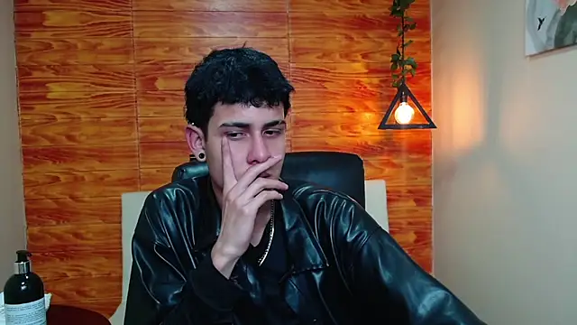 Snapshot of Bastiaan_28 chatting on 01/10/25, 09:55 Bastiaan 28 online show from 01/10/25, 09:55