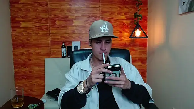 Snapshot of Bastiaan_28 chatting on 01/13/25, 03:45 Bastiaan 28 online show from 01/13/25, 03:45