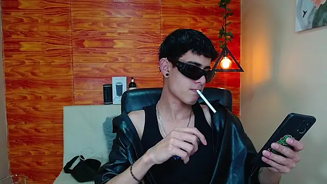 Snapshot of Bastiaan_28 chatting on 01/17/25, 01:15 Bastiaan 28 online show from 01/17/25, 01:15