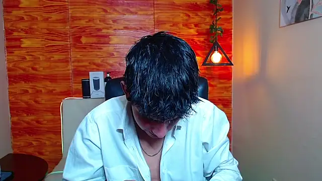 Snapshot of Bastiaan_28 chatting on 01/20/25, 02:03 Bastiaan 28 online show from 01/20/25, 02:03