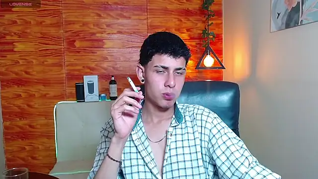 Snapshot of Bastiaan_28 chatting on 01/25/25, 08:00 Bastiaan 28 online show from 01/25/25, 08:00