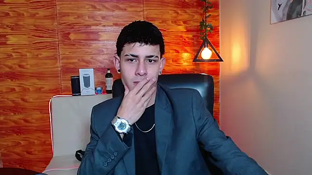 Snapshot of Bastiaan_28 chatting on 01/26/25, 04:51 Bastiaan 28 online show from 01/26/25, 04:51