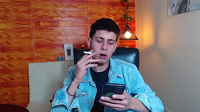 Snapshot of Bastiaan_28 chatting on 02/01/25, 06:10 Bastiaan 28 online show from 02/01/25, 06:10