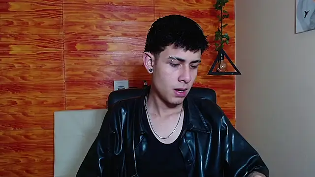 Snapshot of Bastiaan_28 chatting on 02/02/25, 04:05 Bastiaan 28 online show from 02/02/25, 04:05