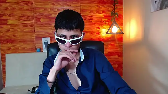 Snapshot of Bastiaan_28 chatting on 02/10/25, 05:25 Bastiaan 28 online show from 02/10/25, 05:25