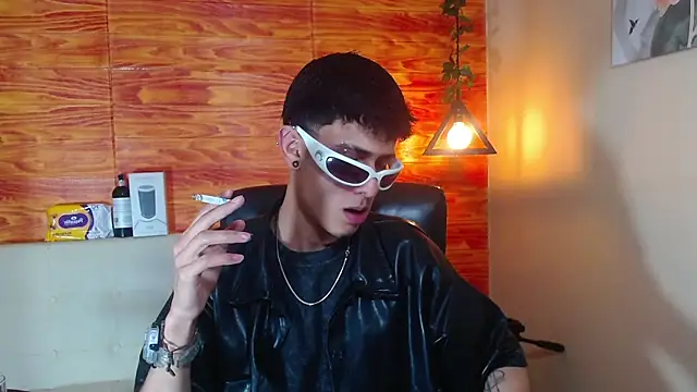 Snapshot of Bastiaan_28 chatting on 02/13/25, 03:07 Bastiaan 28 online show from 02/13/25, 03:07