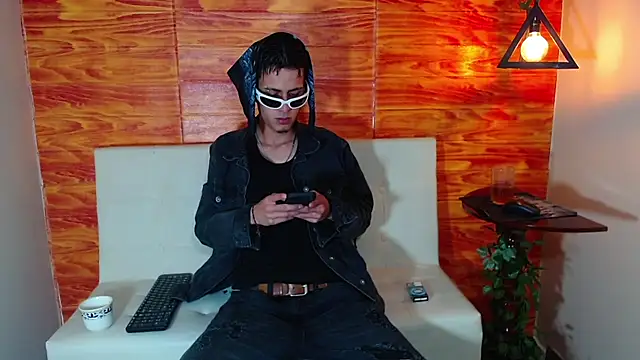 Snapshot of Bastiaan_28 chatting on 03/07/25, 03:40 Bastiaan 28 online show from 03/07/25, 03:40