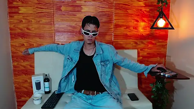 Snapshot of Bastiaan_28 chatting on 03/09/25, 02:29 Bastiaan 28 online show from 03/09/25, 02:29