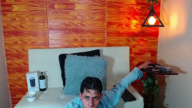 Snapshot of Bastiaan_28 chatting on 03/09/25, 08:40 Bastiaan 28 online show from 03/09/25, 08:40