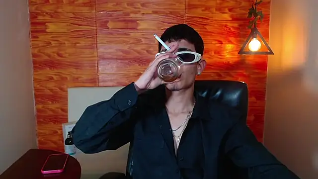 Snapshot of Bastiaan_28 chatting on 03/14/25, 08:42 Bastiaan 28 online show from 03/14/25, 08:42