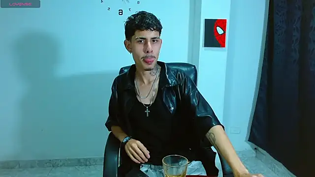 Snapshot of Bastiaan_28 chatting on 09/12/25, 03:17 Bastiaan 28 online show from 09/12/25, 03:17