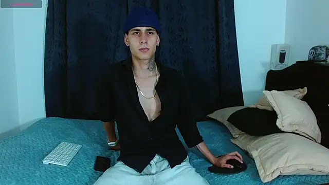 Bastiaan 28 online show from 12/15/25, 11:53