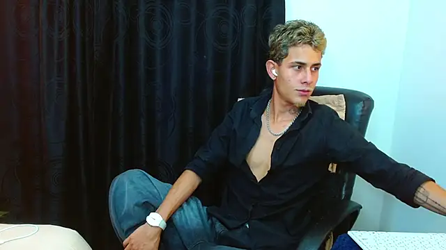 Snapshot of Bastiaan_28 chatting on 03/30/26, 10:55 Bastiaan 28 online show from 03/30/26, 10:55