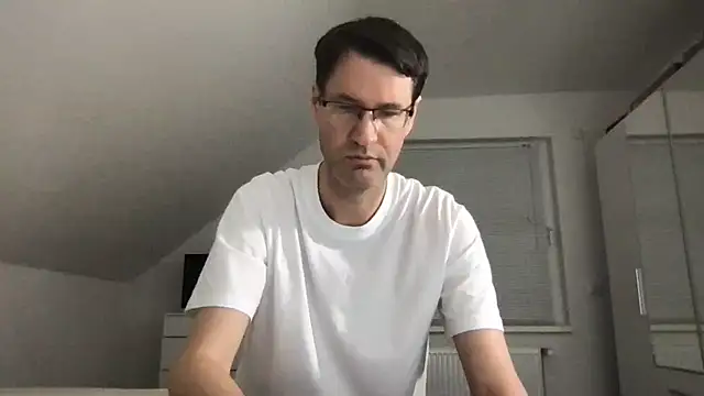 zxzx cam1 online show from 02/01/25, 04:33