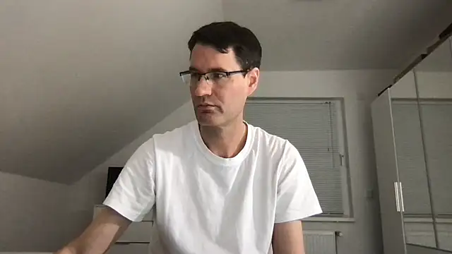 zxzx cam1 online show from 11/21/25, 04:38