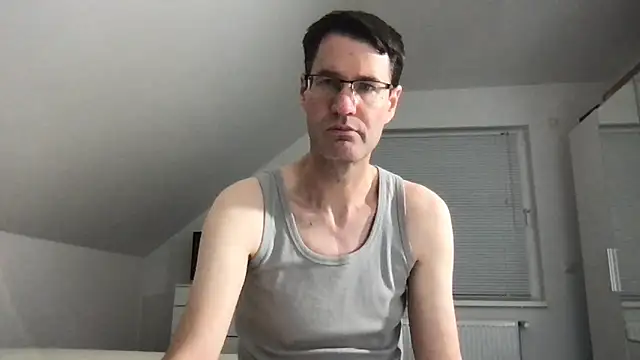 zxzx cam1 online show from 12/02/25, 06:25