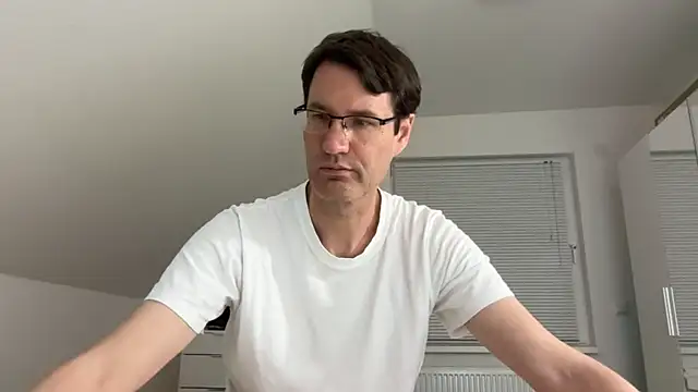 zxzx cam1 online show from 04/21/26, 03:39