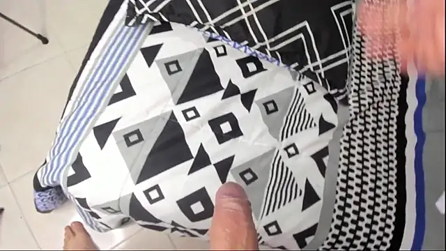 Snapshot of Valentine_petite1 chatting on 09/23/25, 03:37 Valentine petite1 online show from 09/23/25, 03:37