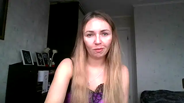 AngelinaLove28 online show from 11/22/25, 06:56