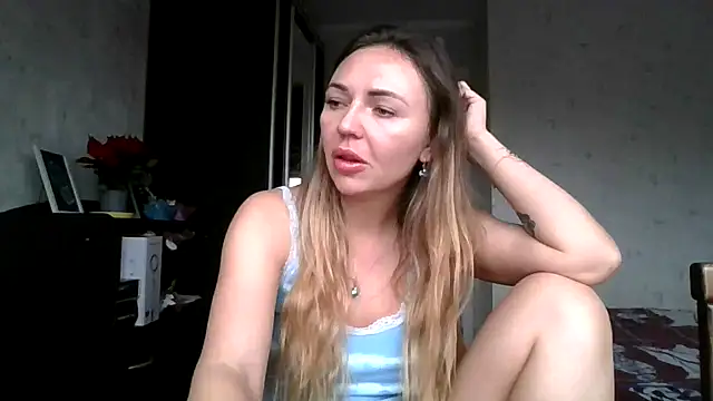 AngelinaLove28 online show from 12/01/25, 07:24