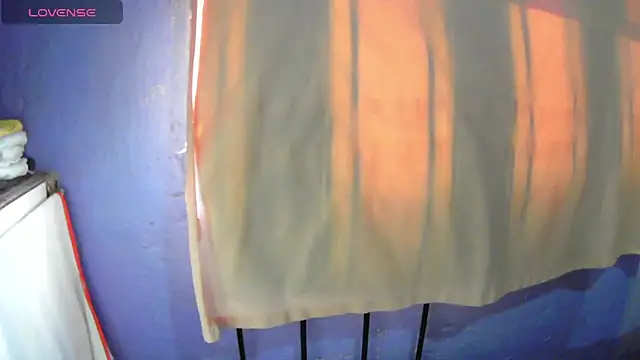 lynieh- online show from 10/29/25, 08:32